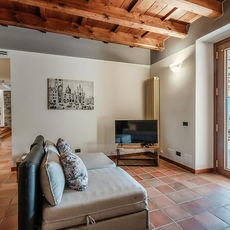 Апартаменти Crotto Polirolo - The House Of Travelers Черноббіо Екстер'єр фото