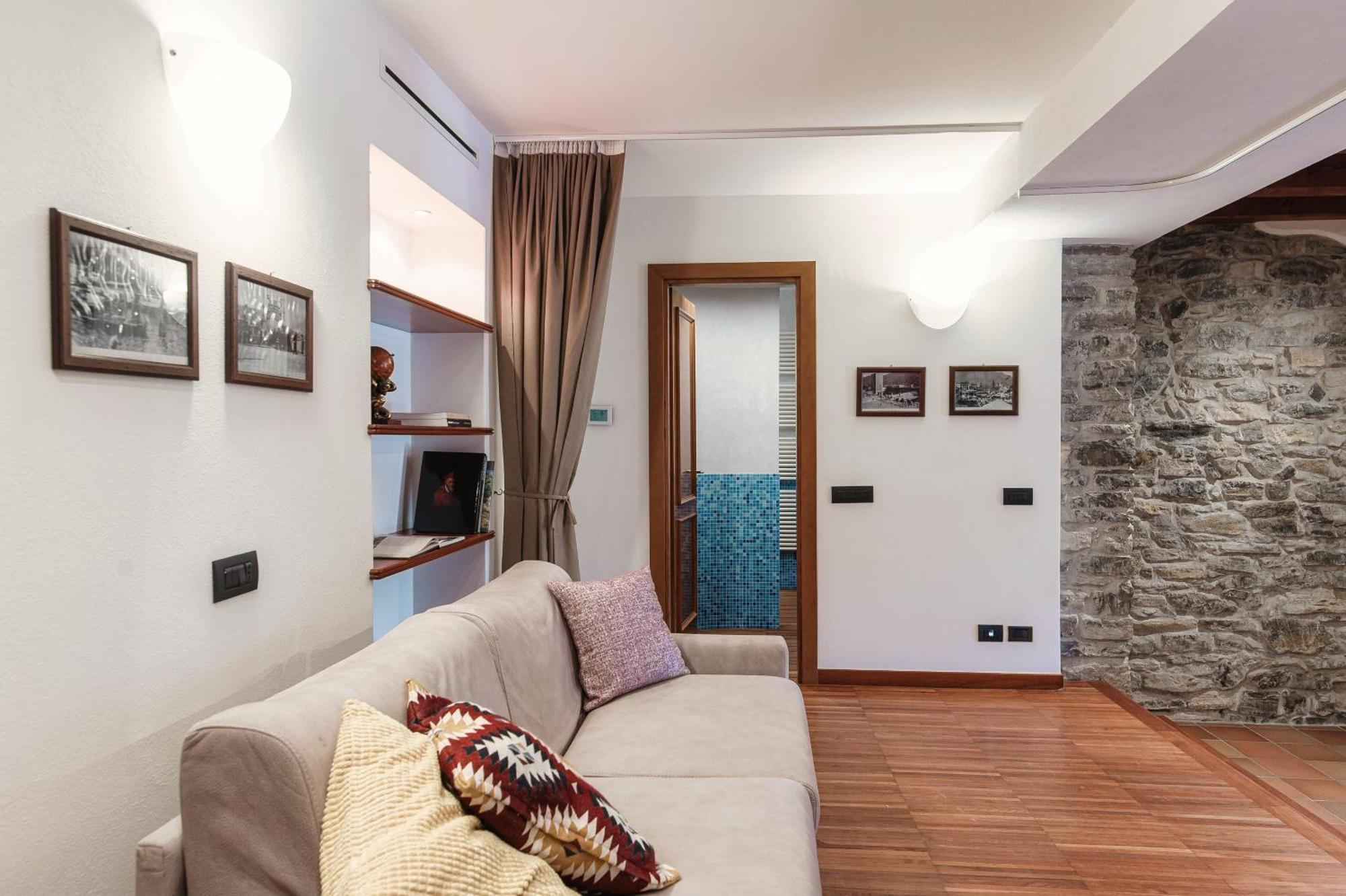 Апартаменти Crotto Polirolo - The House Of Travelers Черноббіо Екстер'єр фото